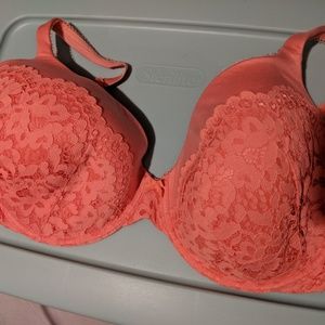 NWOT Victoria's secret 40DD E body bra